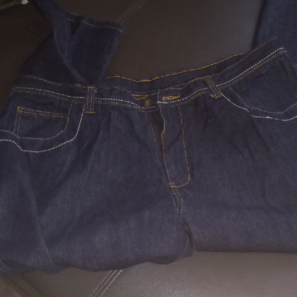 Classic Indigo Relaxed Fit Jeans - Picture 5 of 6
